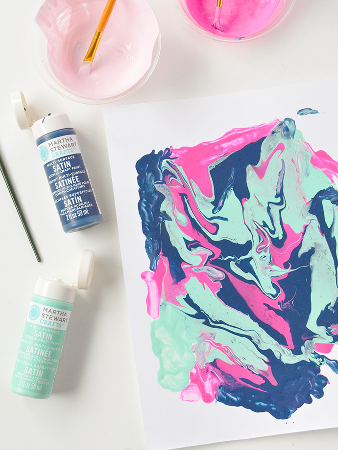 How to Make Marbled Paper for Colorful DIY Art