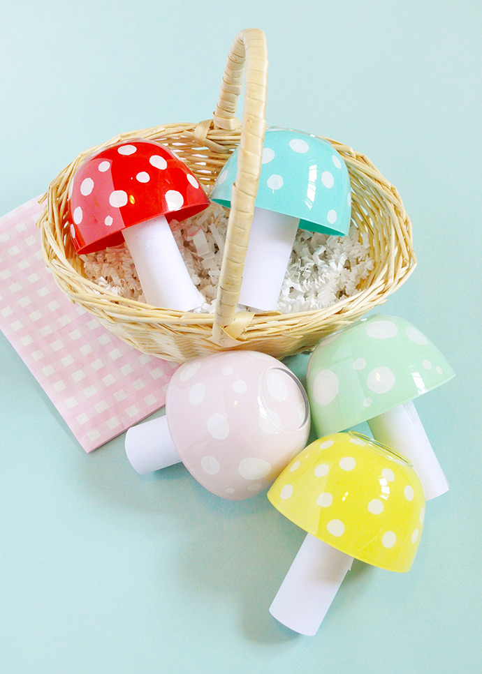 DIY Toadstool Invitations 