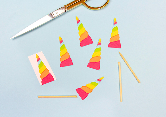 DIY Unicorn Cupcake Toppers