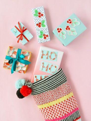 DIY Photograph Gift Wrap