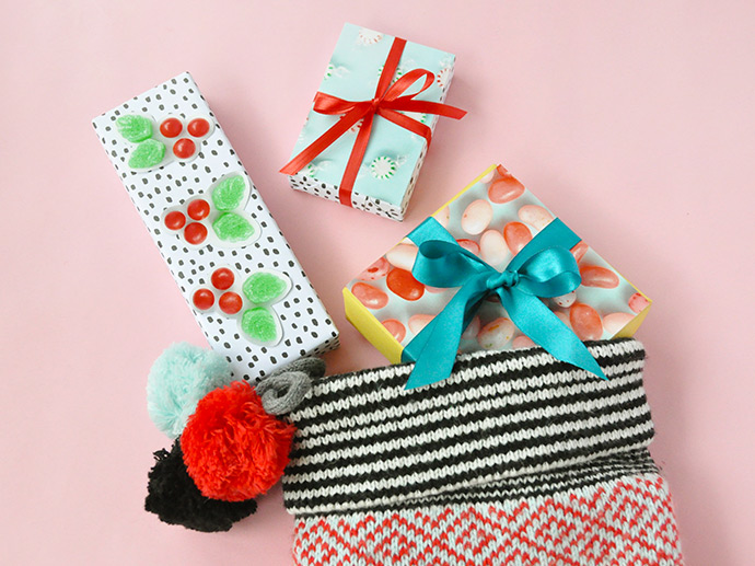 DIY Photograph Gift Wrap