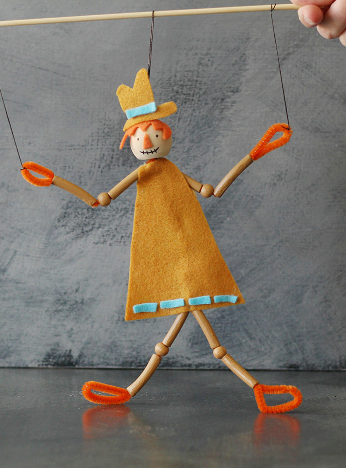 Scarecrow Pasta Puppet