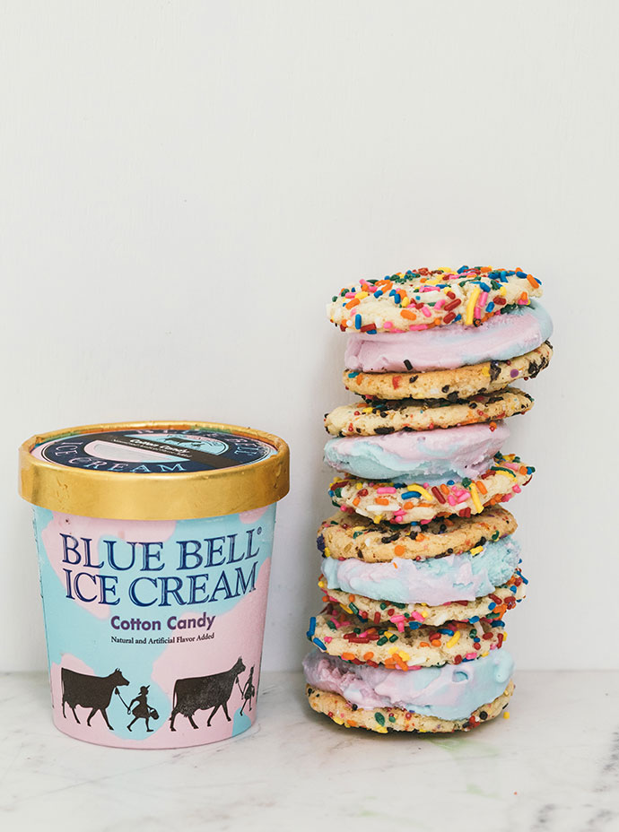 Check out all SEVEN ice cream sandwich recipes on Handmade Charlotte’s blog! Made with her yummy homemade cookies and @bluebellicecream. So good, you’ll want to lick your screen! #recipe #icecream #cookies #icecreamsandwich #homemade #bluebellicecream