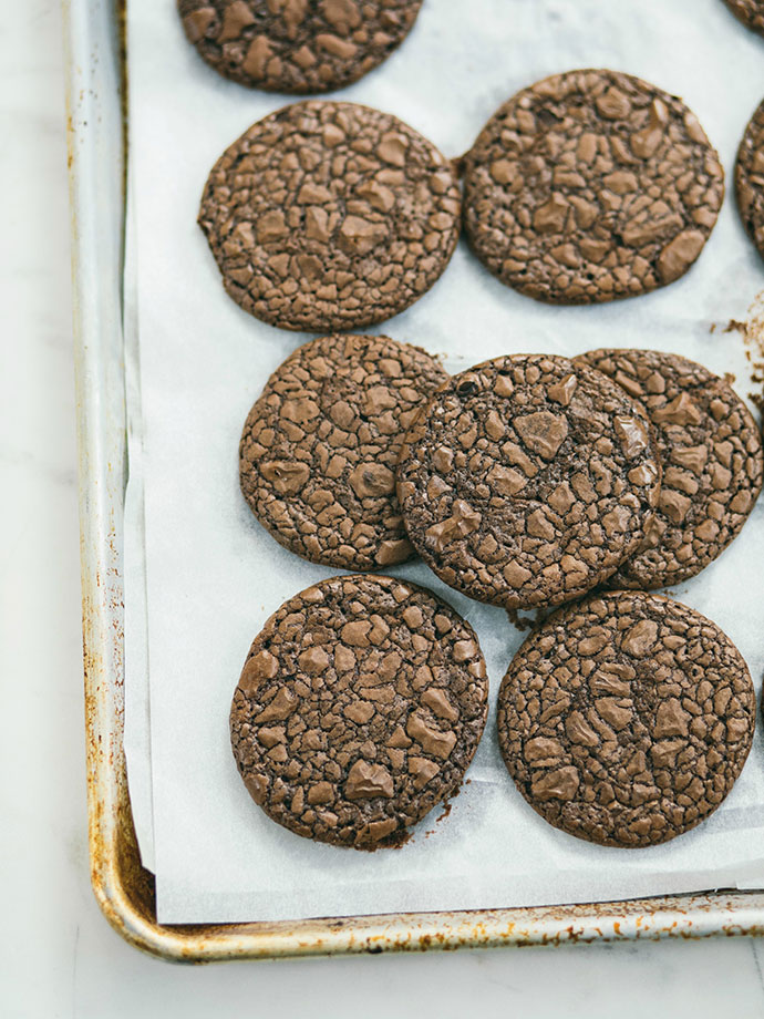 Cookies & Cream Ice Cream Sandwiches with Butterscotch Magic Shell