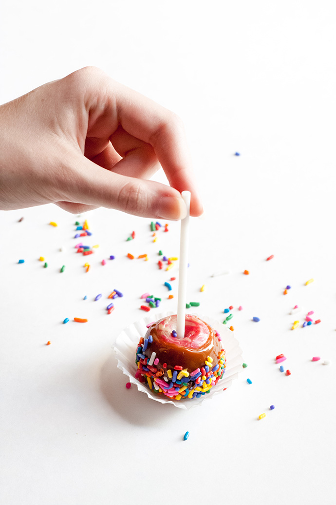 Caramel Apple Lollipops