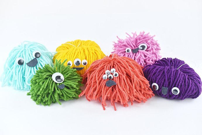 Pom Pom Monster Puppet Pals