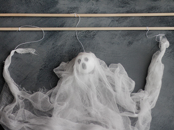 DIY Ghost Puppet