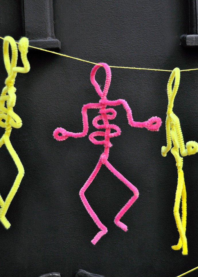 Pipe Cleaner Skeletons