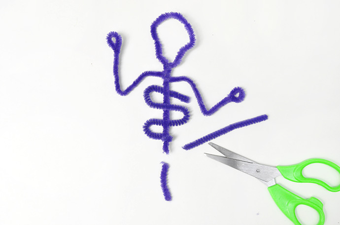 Pipe Cleaner Skeletons