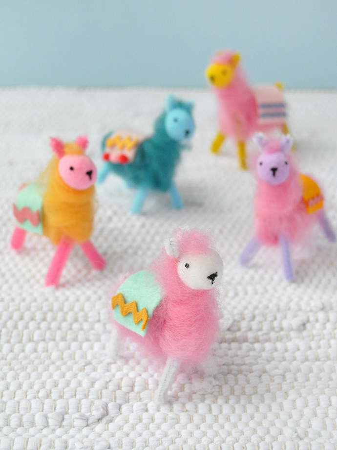 Pipe Cleaner & Wool Llamas