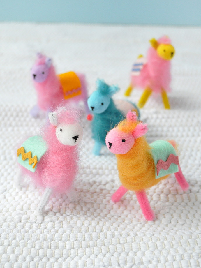 Pipe Cleaner & Wool Llamas