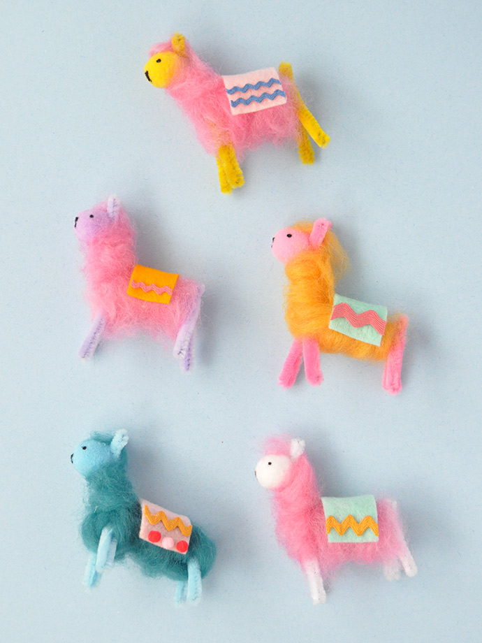 Pipe Cleaner & Wool Llamas