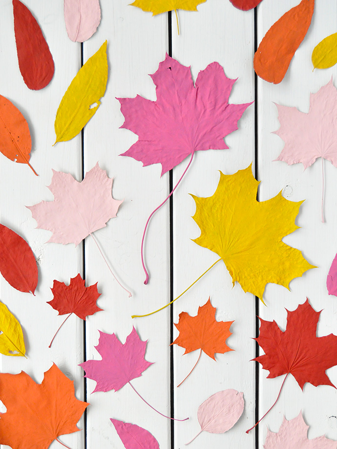 Painted Rocks & Leaves Thanksgiving Table