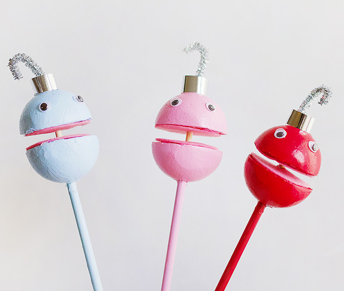 DIY Singing Ornament Puppets