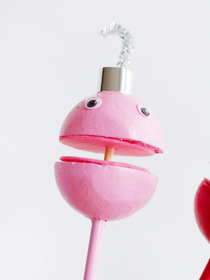 DIY Singing Ornament Puppets