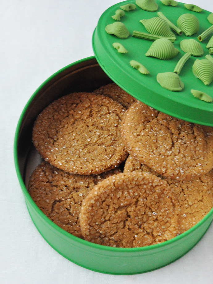 DIY Pasta Cookie Tins