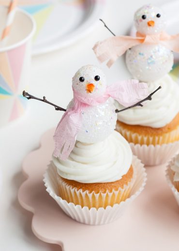 DIY Snowman Cupcake Toppers