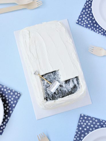 Wintery Snowfall Cake