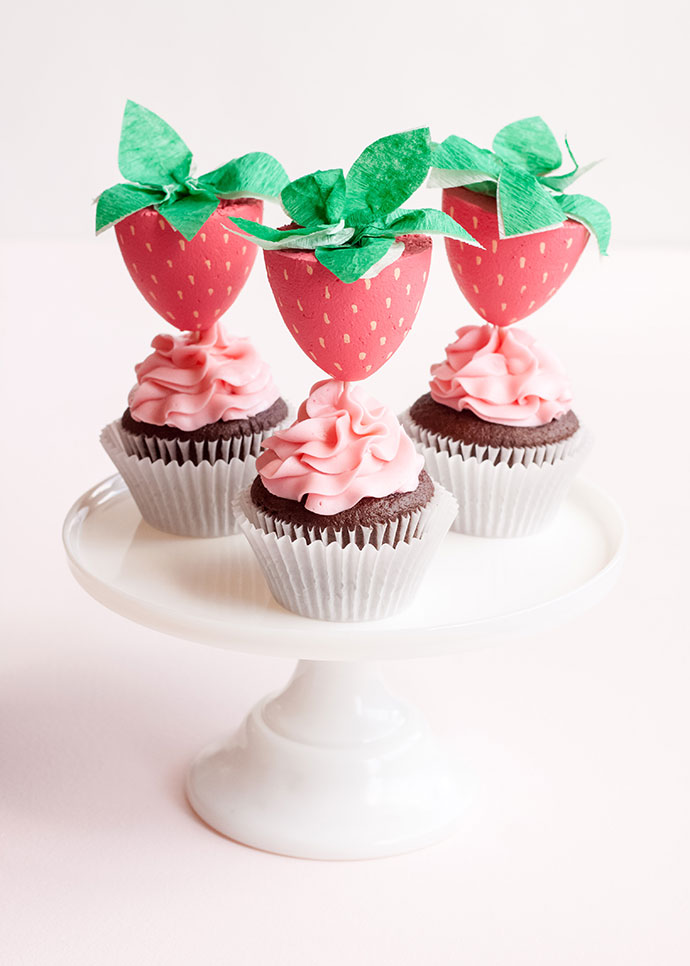 DIY Strawberry Cupcake Toppers