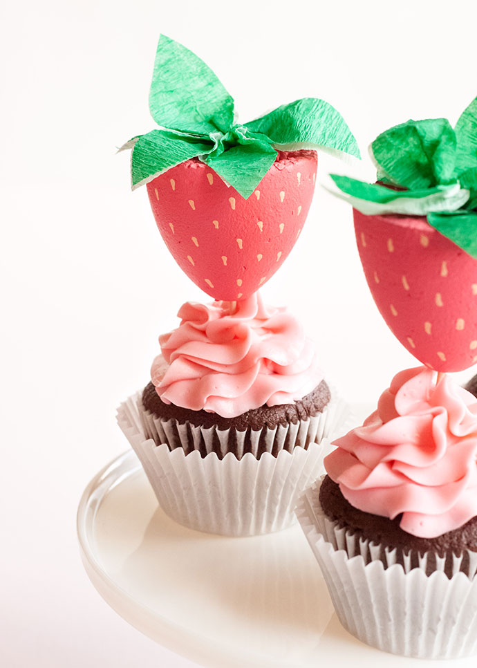 DIY Strawberry Cupcake Toppers