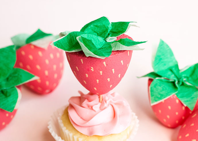 DIY Strawberry Cupcake Toppers