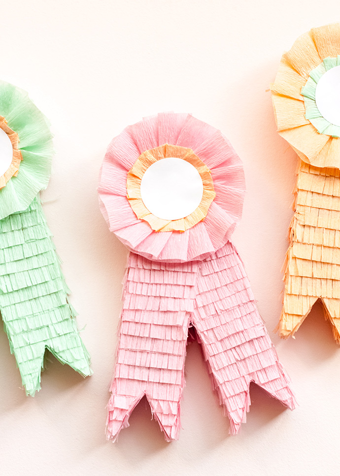 DIY Prize Ribbon Piñata