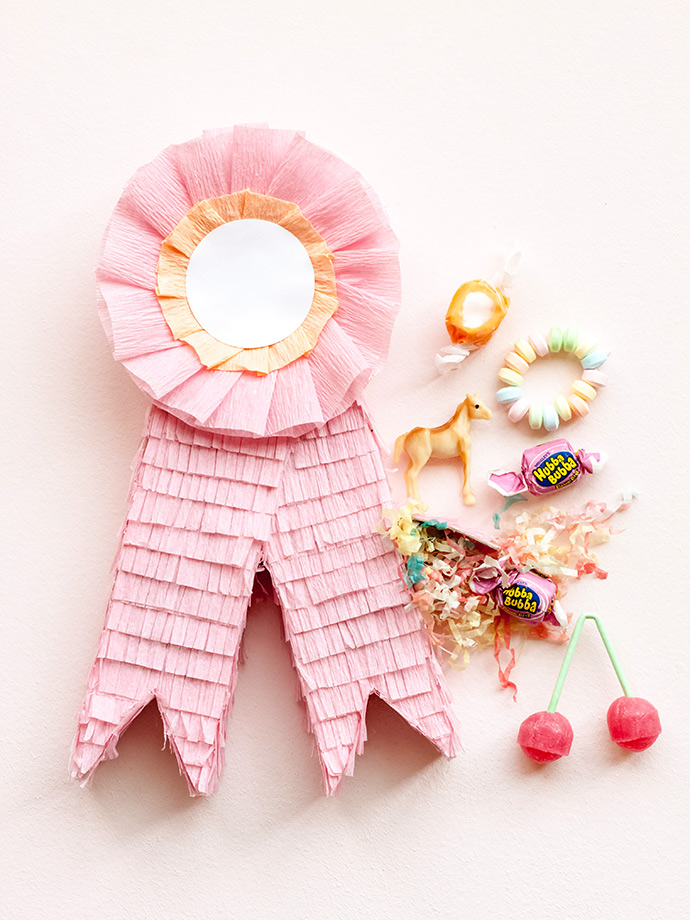 DIY Prize Ribbon Piñata