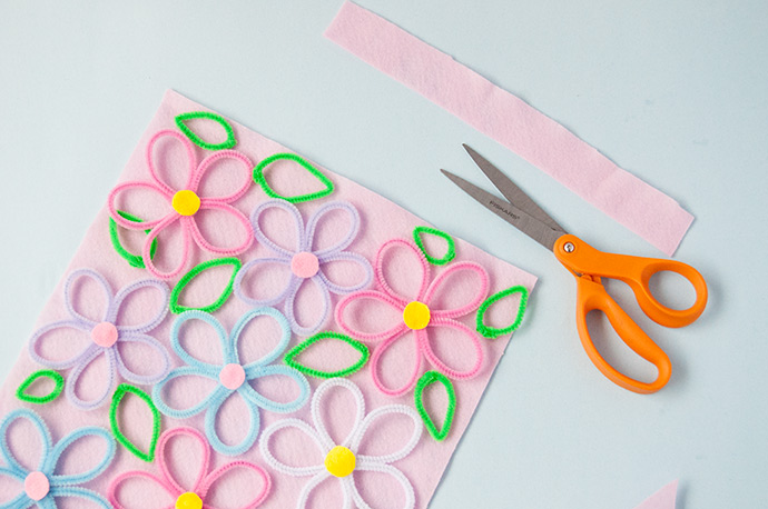 Floral Pipe Cleaner Wall Hanging