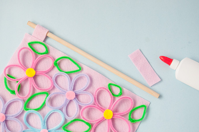 Floral Pipe Cleaner Wall Hanging