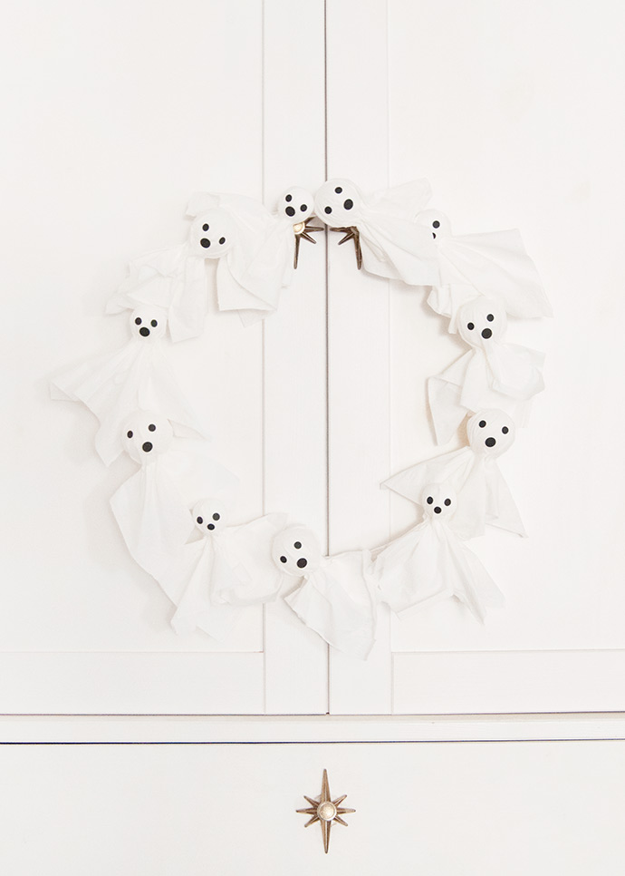 Halloween Ghost Wreath