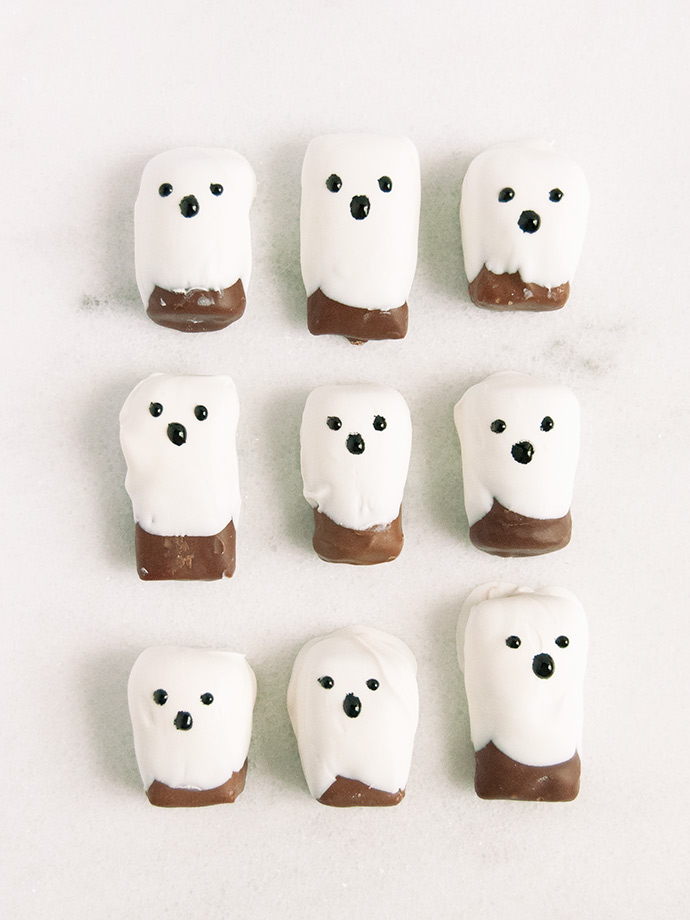 Dip and Drip Chocolate Ghosts