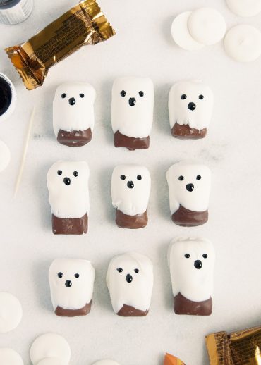 Dip and Drip Chocolate Ghosts