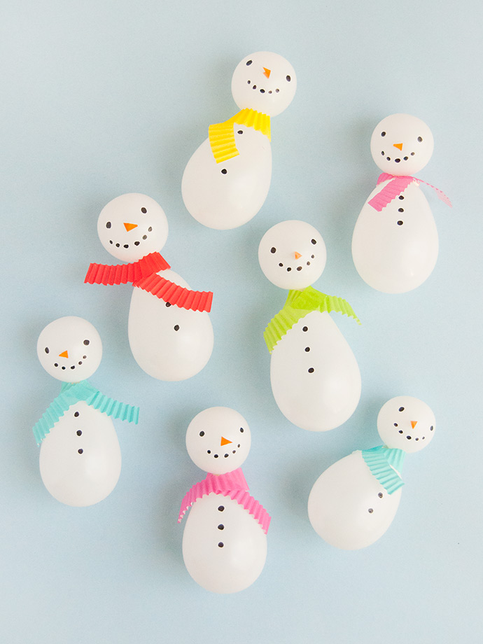 Balloon Snowman Garland