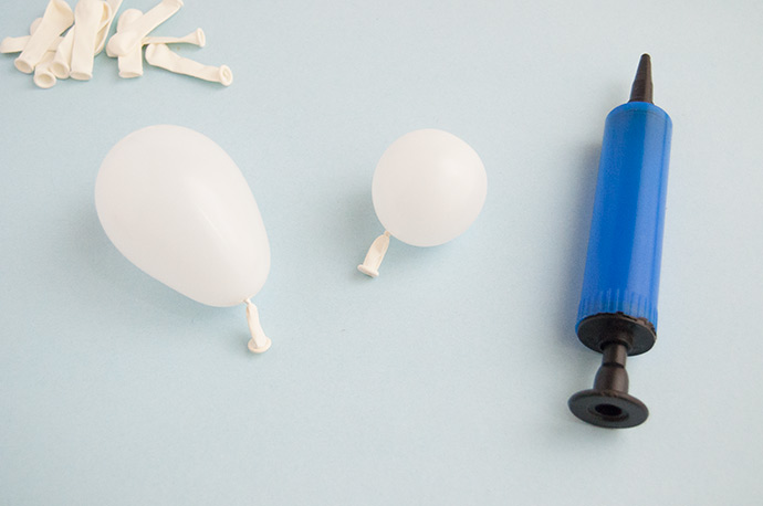 Balloon Snowman Garland