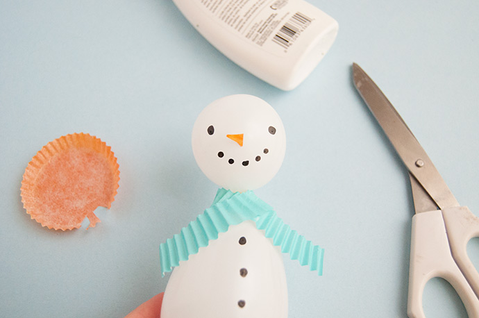 Balloon Snowman Garland