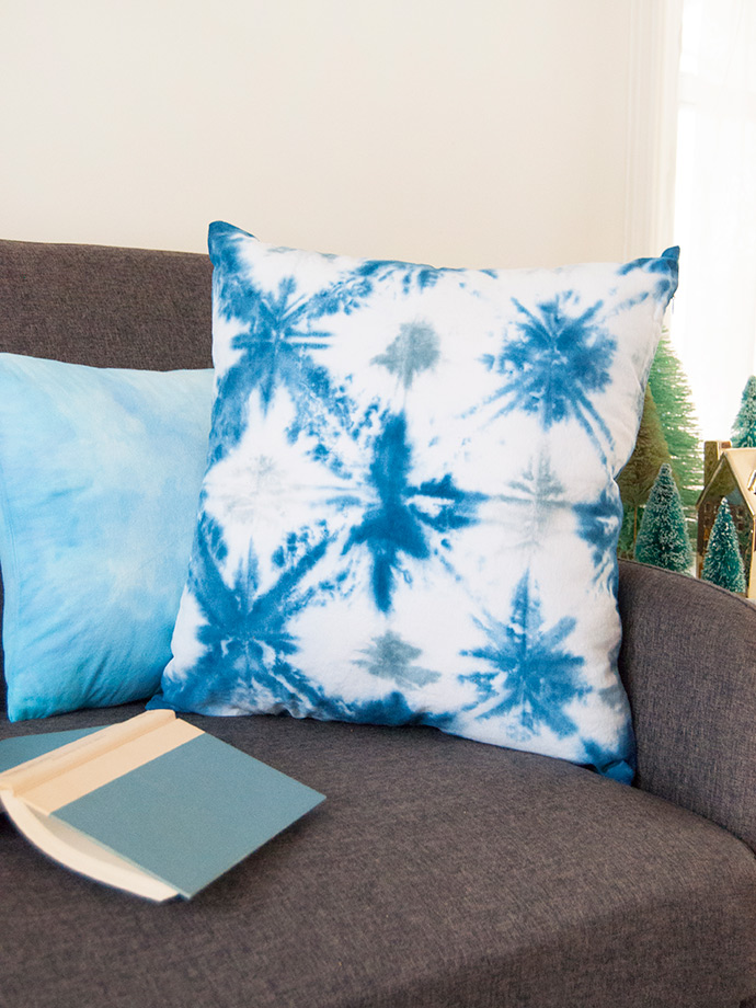 How to Make Shibori Pillows for the Holidays