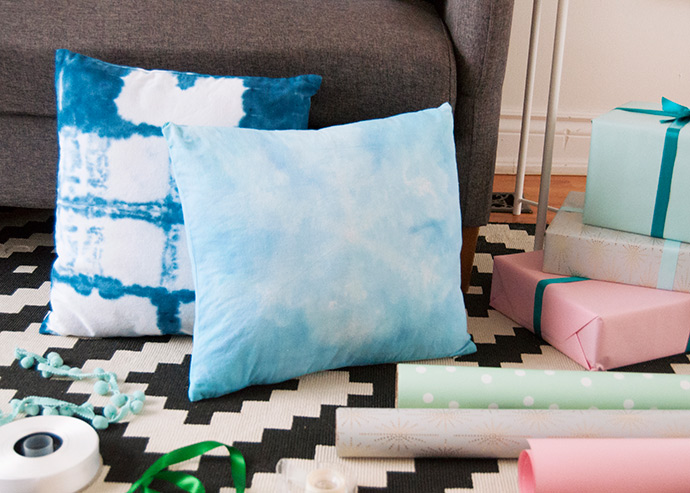 How to Make Shibori Pillows for the Holidays