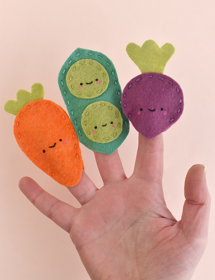 Fruit and Veggie Finger Puppet Valentines