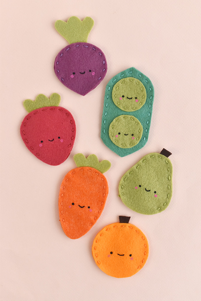 Fruit and Veggie Finger Puppet Valentines