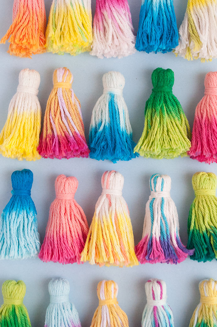 2-Minute Dye Tassel Baskets