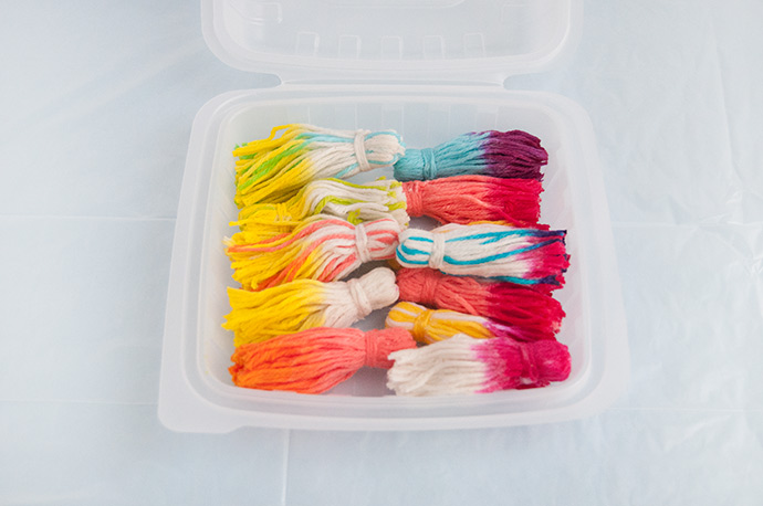 2-Minute Dye Tassel Baskets