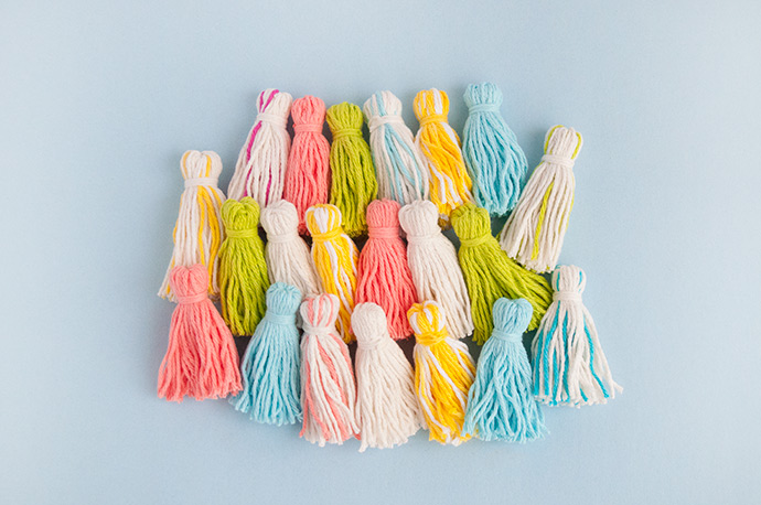 2-Minute Dye Tassel Baskets