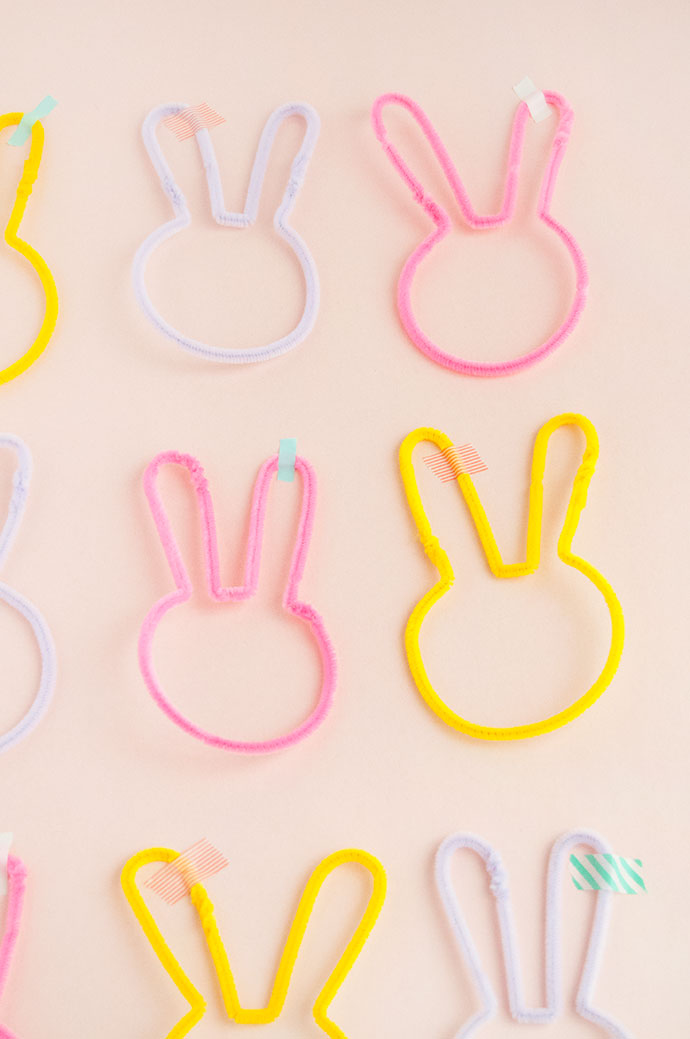 Pipe Cleaner Easter Bunnies