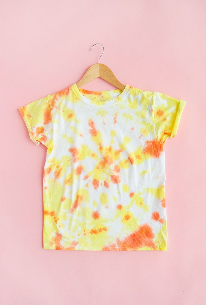 How to Tie Dye with Kids: Three Ways