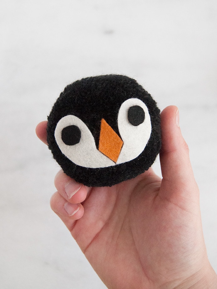 Galapagos Penguin Pom Pom