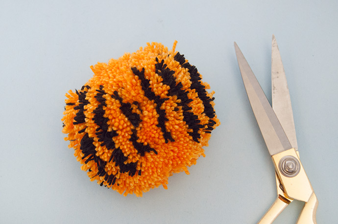 How to Make a Tiger Pom Pom