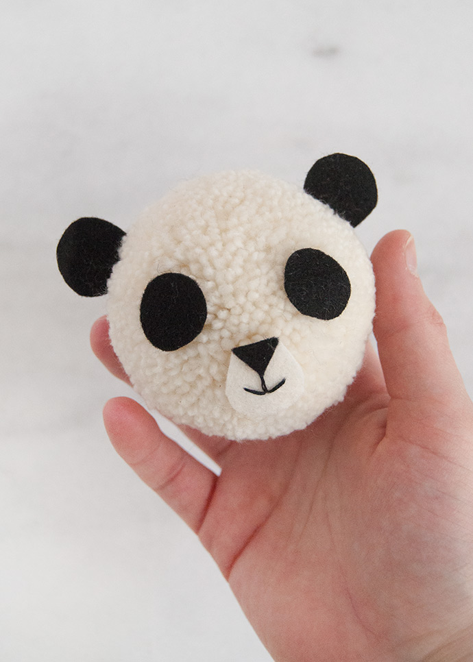 Giant Panda Pom Pom