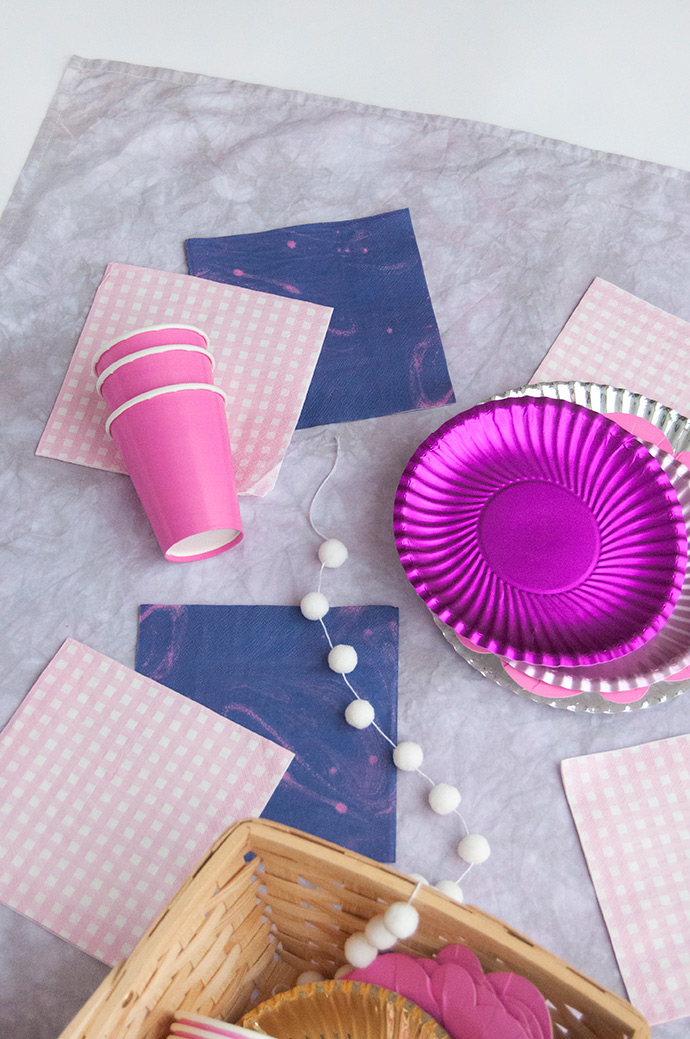 Tie Dye Indoor Picnic Blanket