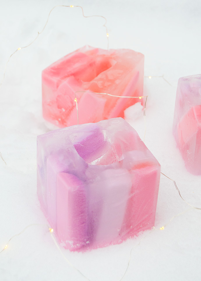 How to Make Colorful Ice Lanterns