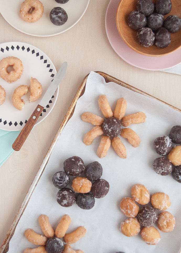 Easy Donut Hole Flowers